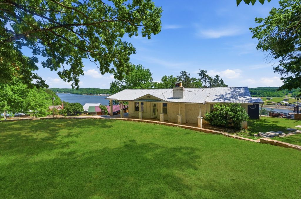 2019 Cedar Bluff Dr, Decaturville