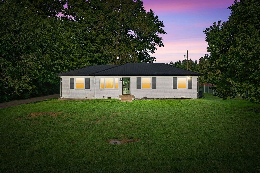 10 Bunker Hill Road, Clarksville