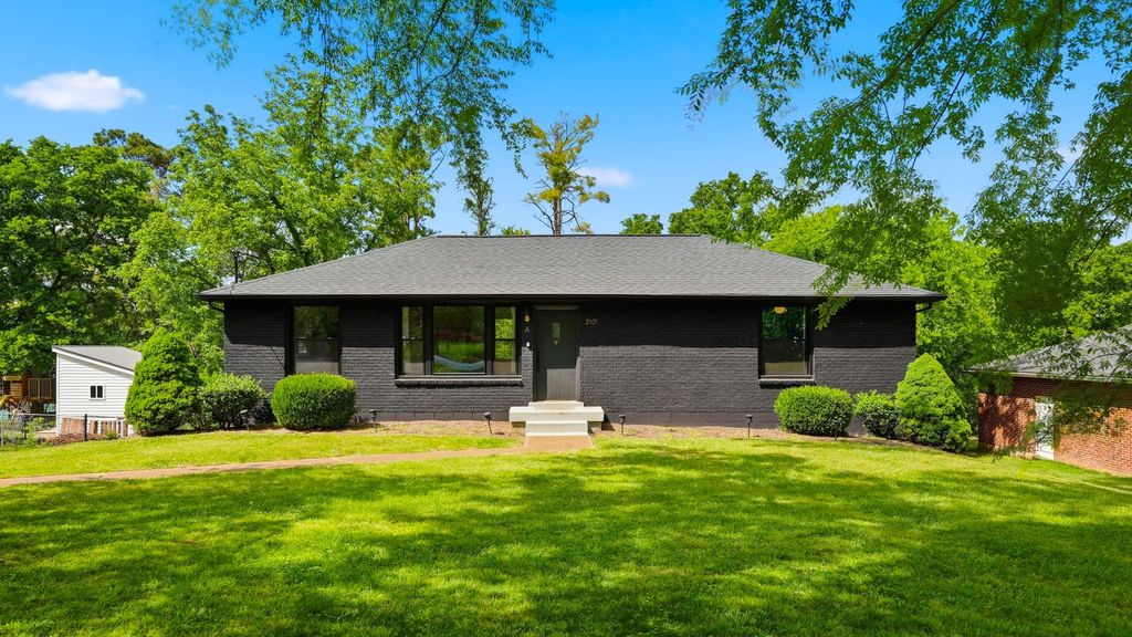 2101 Porter Rd, Nashville