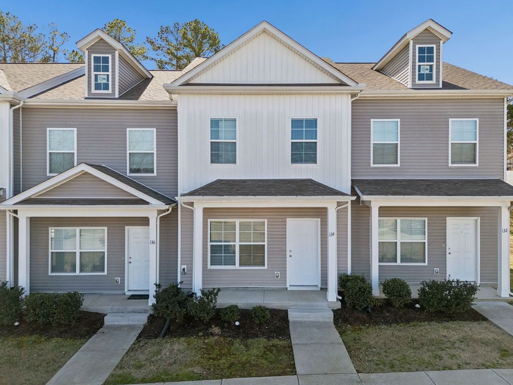 134 Kathryn Ct, Columbia