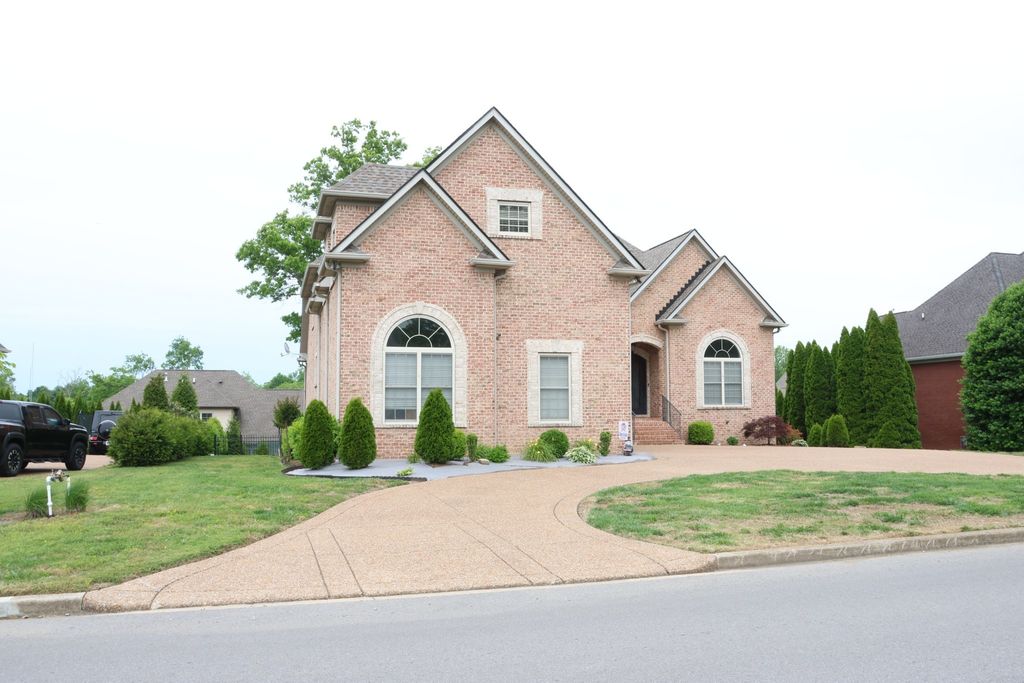 1023 Somerset Downs Blvd, Hendersonville