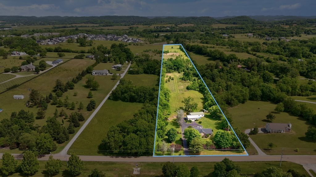 2740 Critz Ln, Thompsons Station