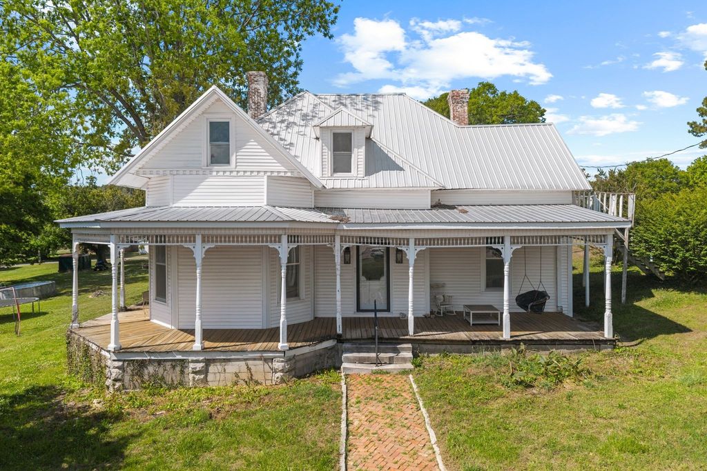 1851 Main St, Lynnville