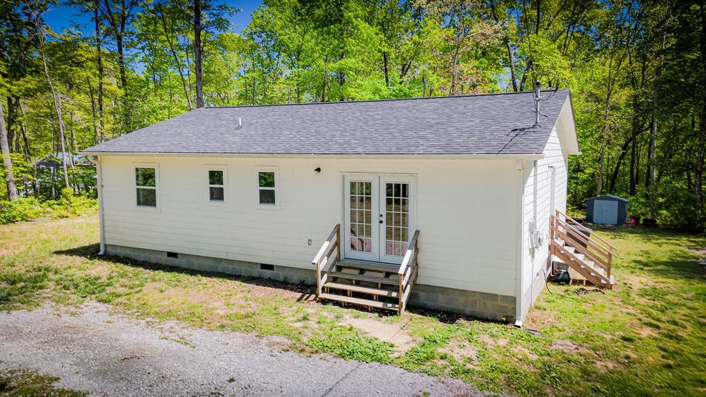 506 Dollar Dr, Altamont