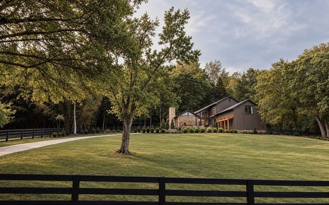 1003 Perkins Ln, Franklin