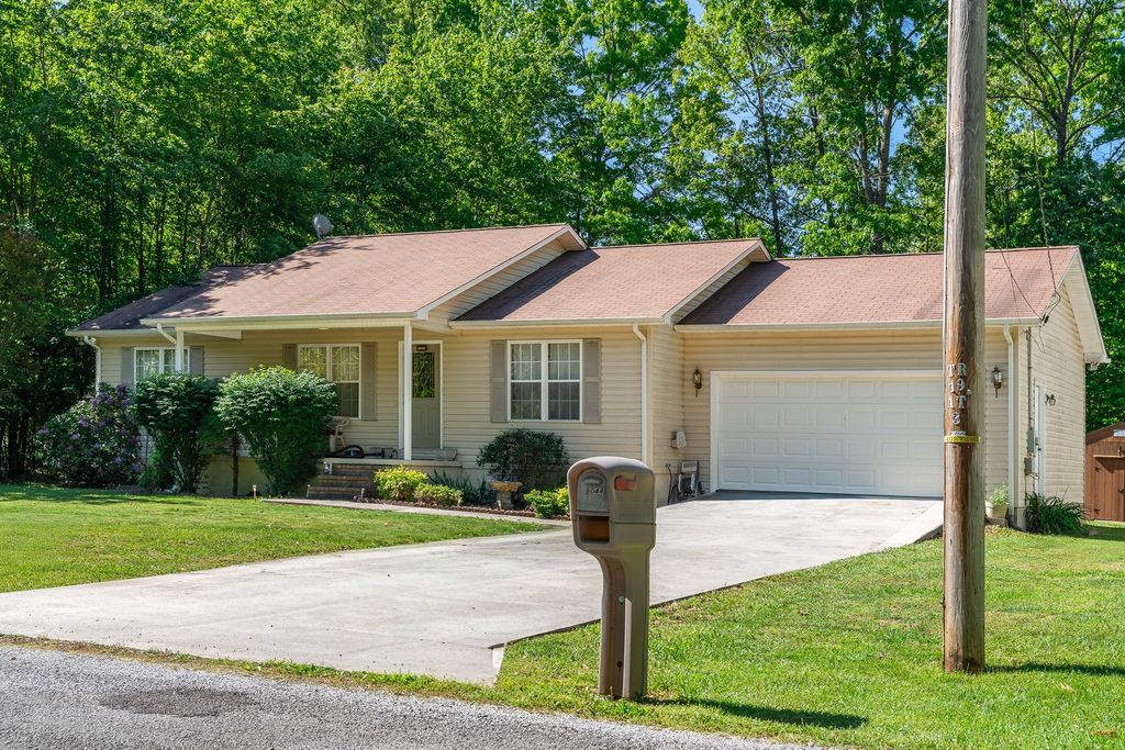 9044 Weketa Dr, Crossville
