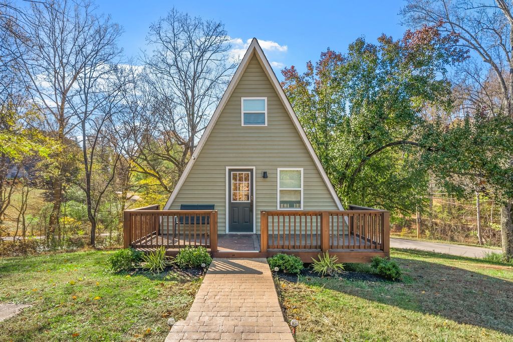 389 Harper Rd, Clarksville