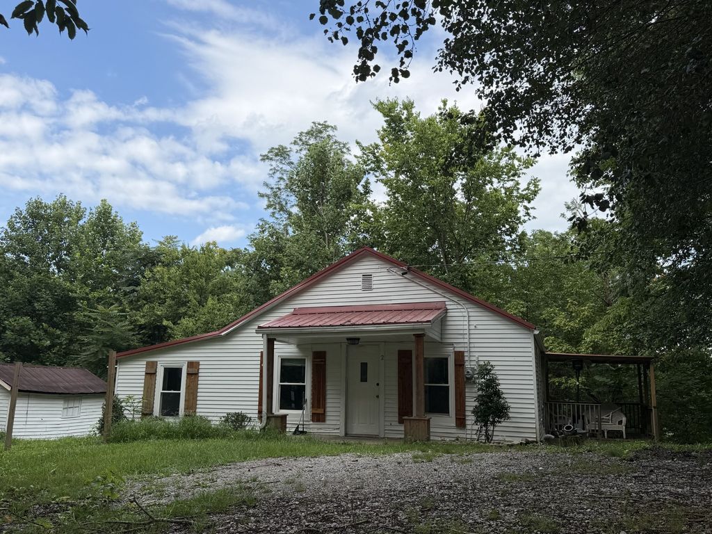 2 Wilma Ln, Chestnut Mound