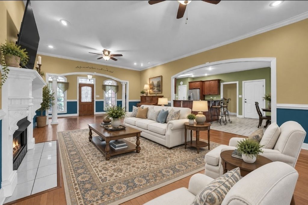1045 Mcclure Rd, Clarksville