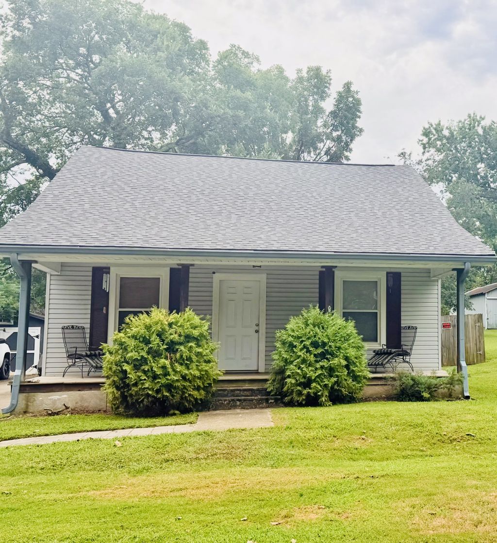 161 E Winchester St, Gallatin