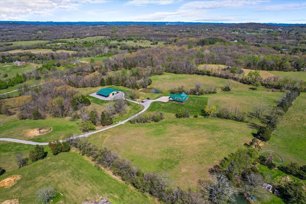 1661 Martha Leeville Rd, Lebanon