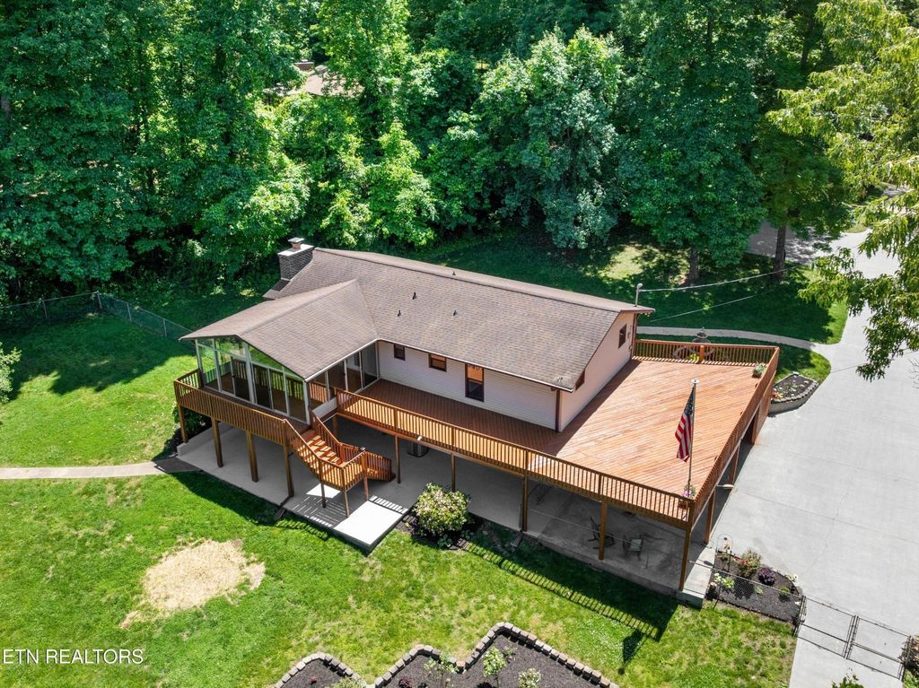 235 S Ridge Rd, Knoxville
