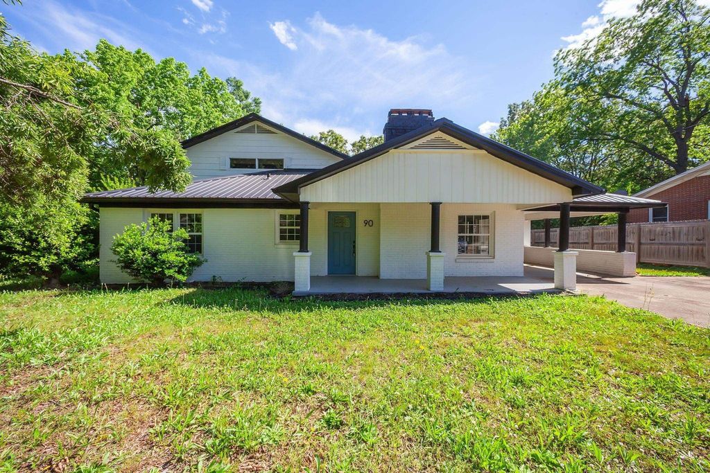 90 Shaw Ln, Savannah