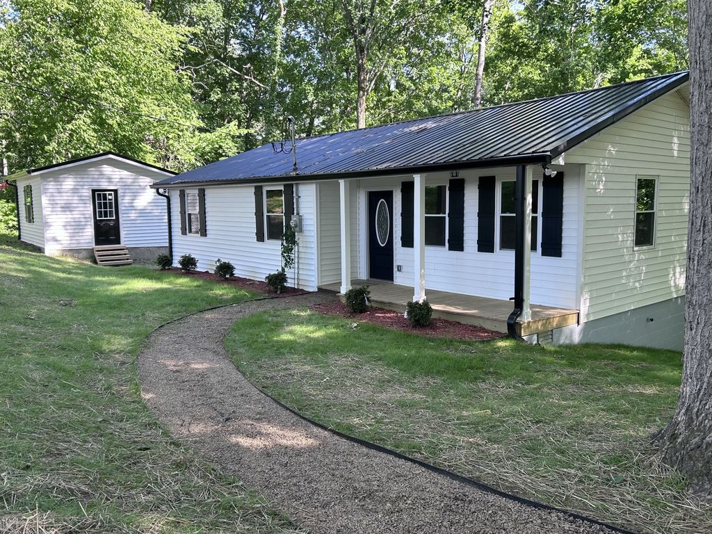 726 Cherrywood Ct, Ashland City