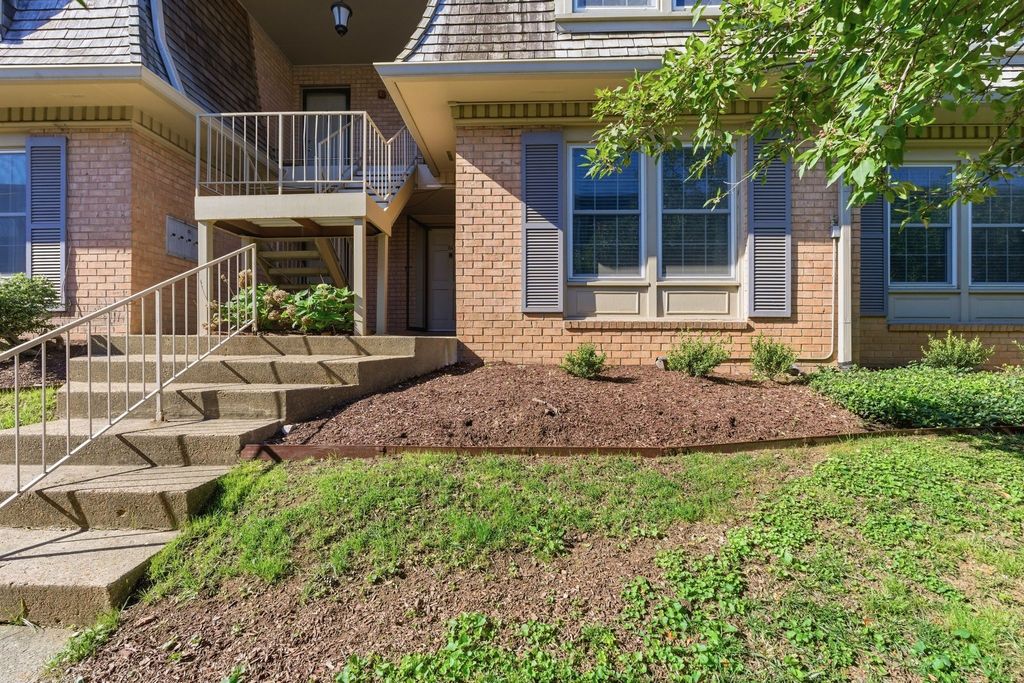 3000 Hillsboro Pike 86, Nashville