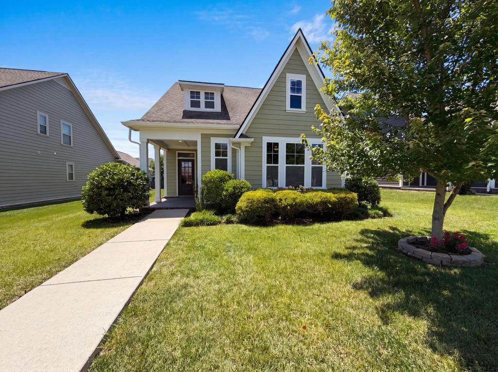 766 Ewell Farm Dr, Spring Hill