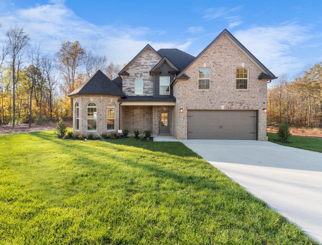 400 Kildeer Dr, Clarksville