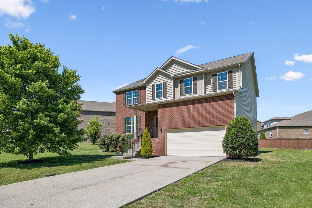 3443 Blackberry Ln, Lebanon