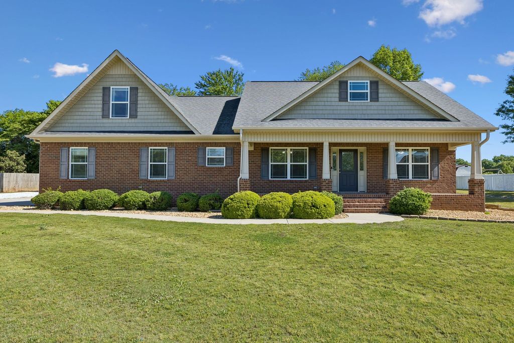 17 Sonoma Dr, Fayetteville