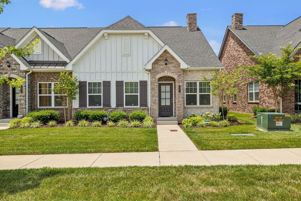 606 Douglas St, Lebanon