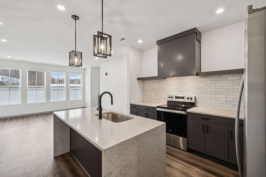 2038 Edison Park Ln, Nashville