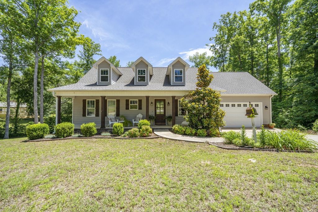 127 Sycamore St, Adamsville