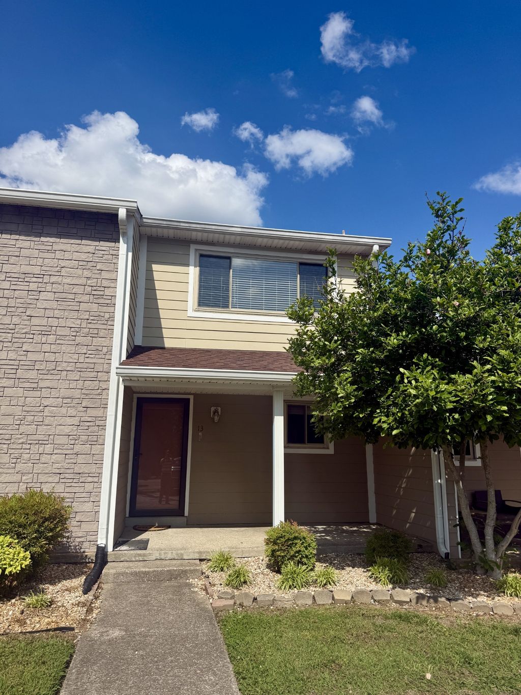 2169 Highway 41 S 13, Greenbrier