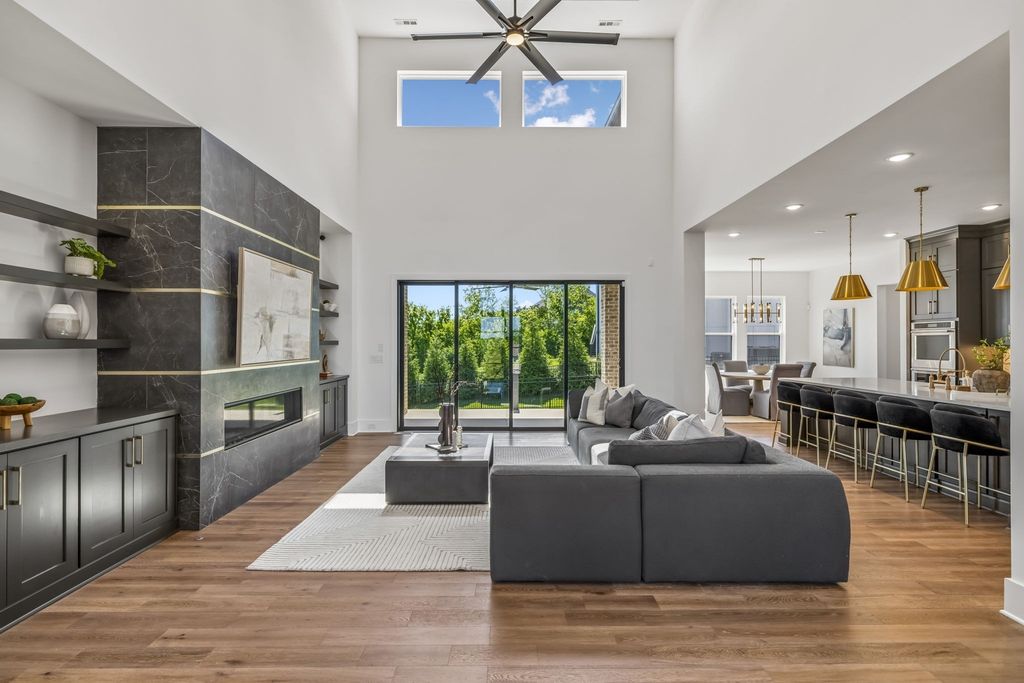 1005 Heights Blvd, Brentwood