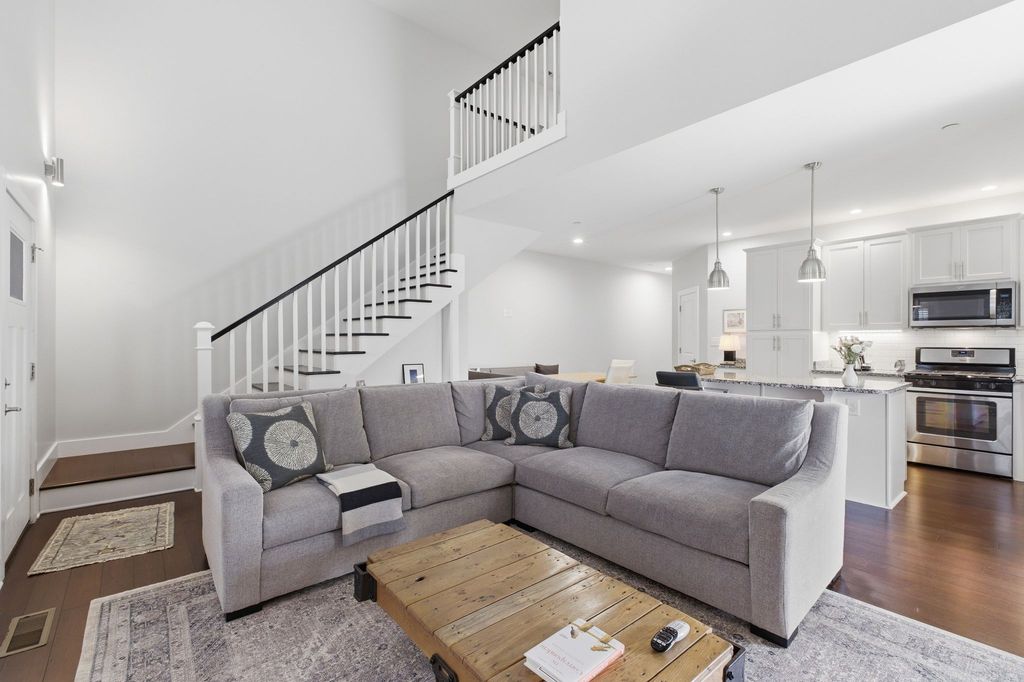 235 Augusta Ave, Pleasant View
