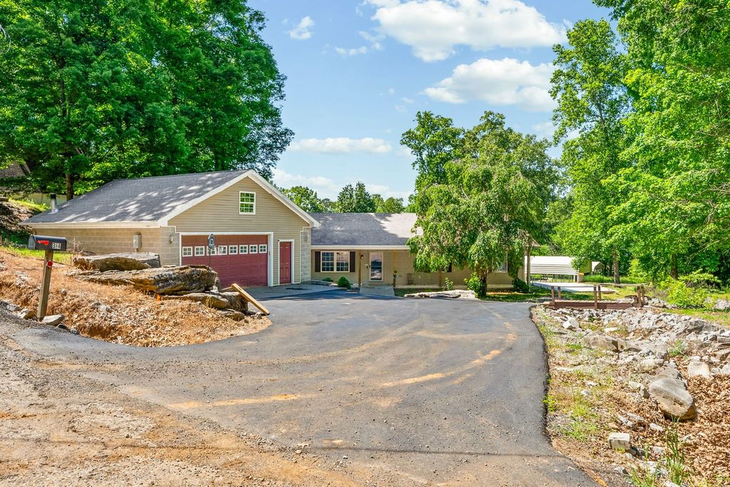 384 Ferrell Cir, Cadiz