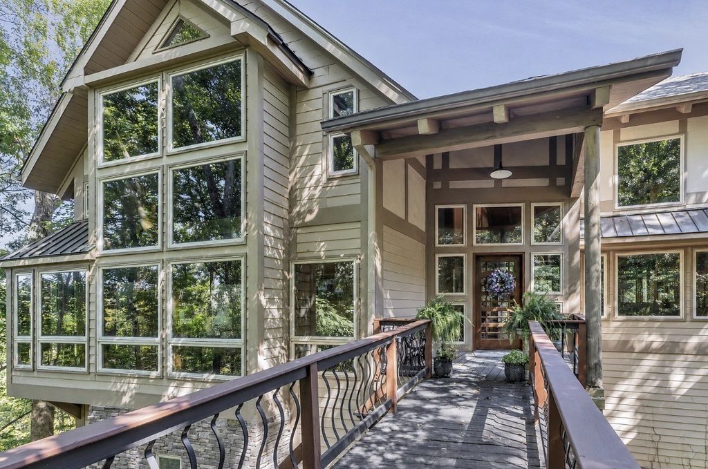 6314 Panorama Dr, Brentwood