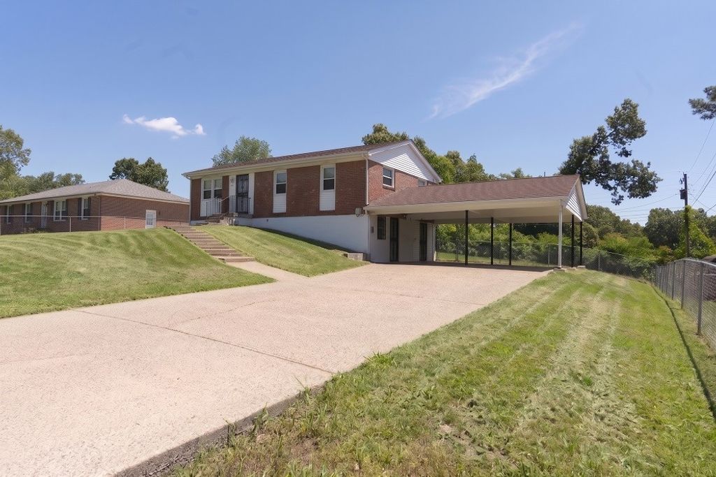 505 Galvin Dr, Clarksville