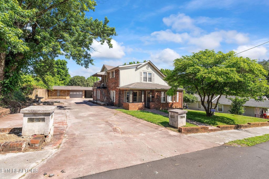 303 E Louise Ave, Morristown