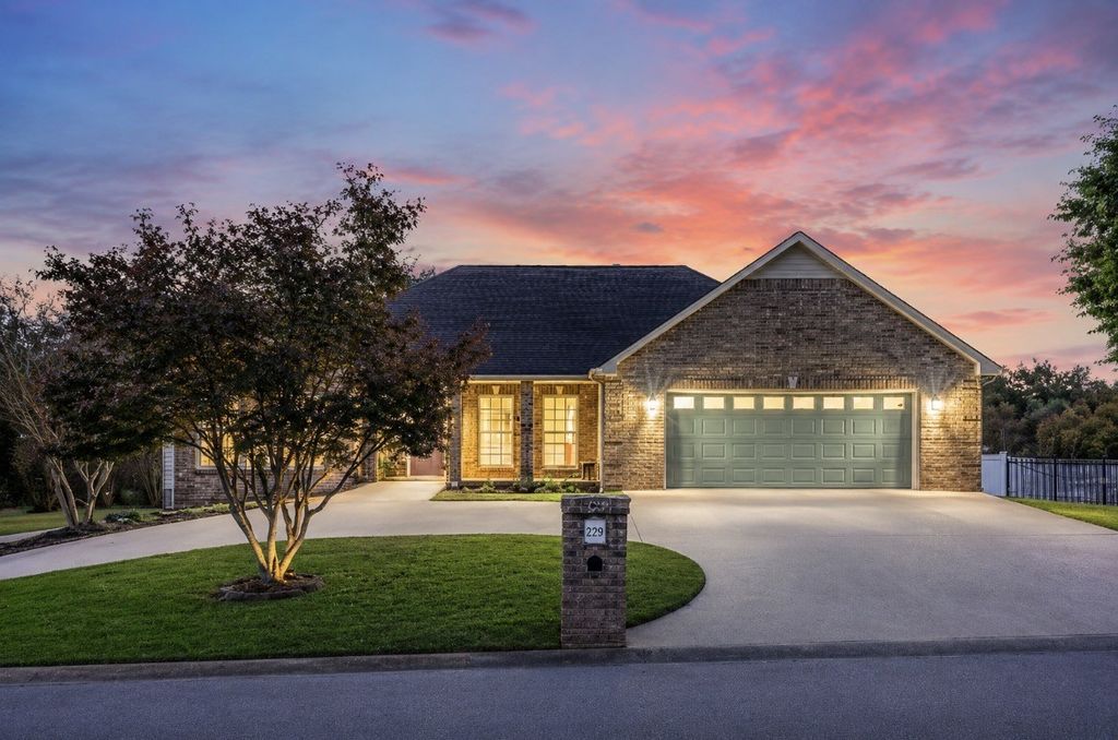 229 Cheshire Rd, Clarksville