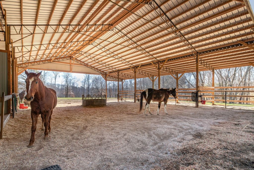 925 Bumpas Rd, Lawrenceburg