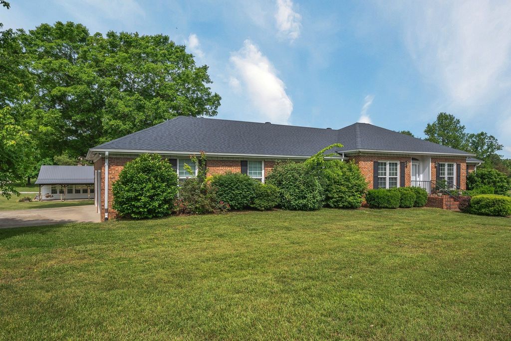 4125 Highway 48 N, Charlotte