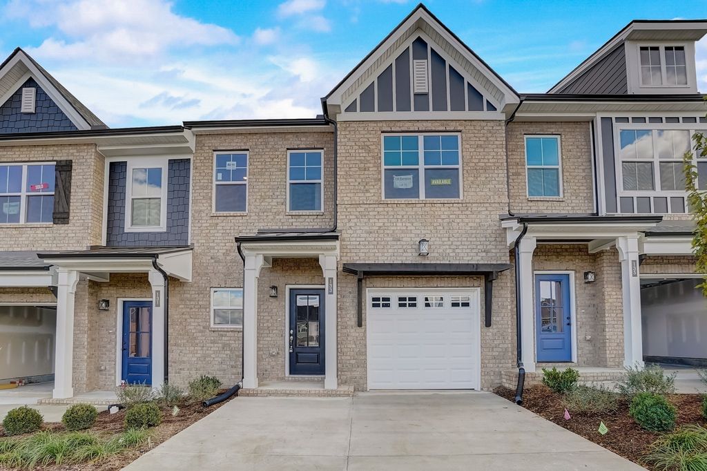 165 Rothwood Pvt Drive, Hendersonville