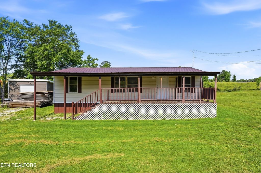 152 Woodlawn Drive, Jamestown