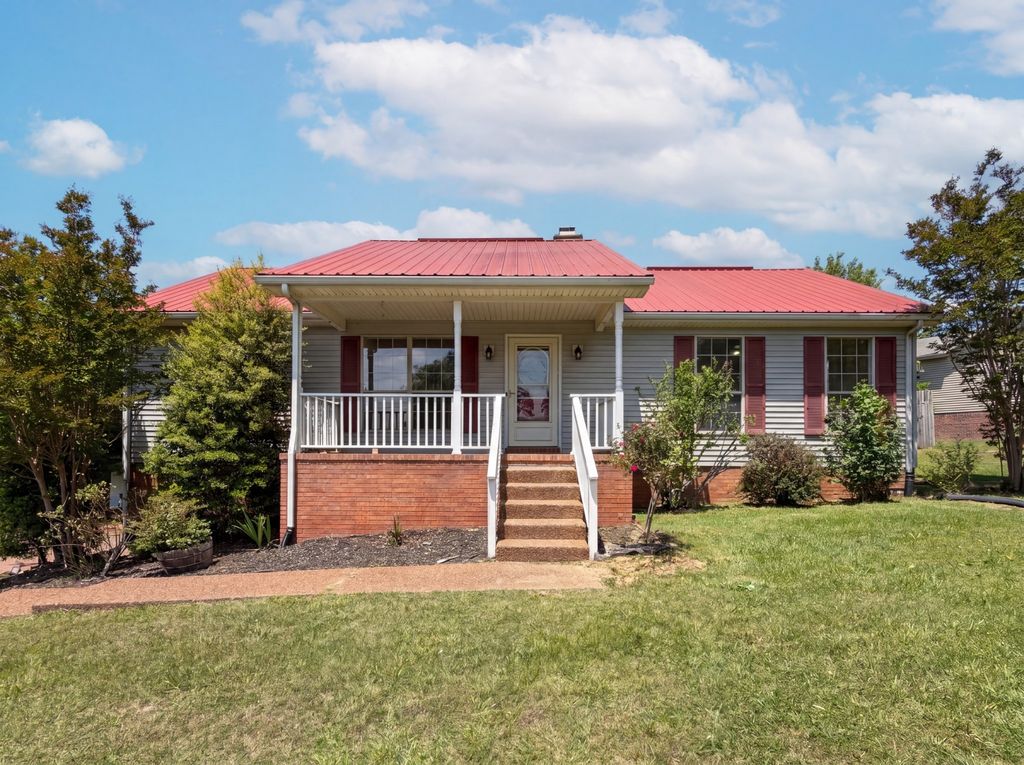 1037 Shadowbrook Dr, Greenbrier