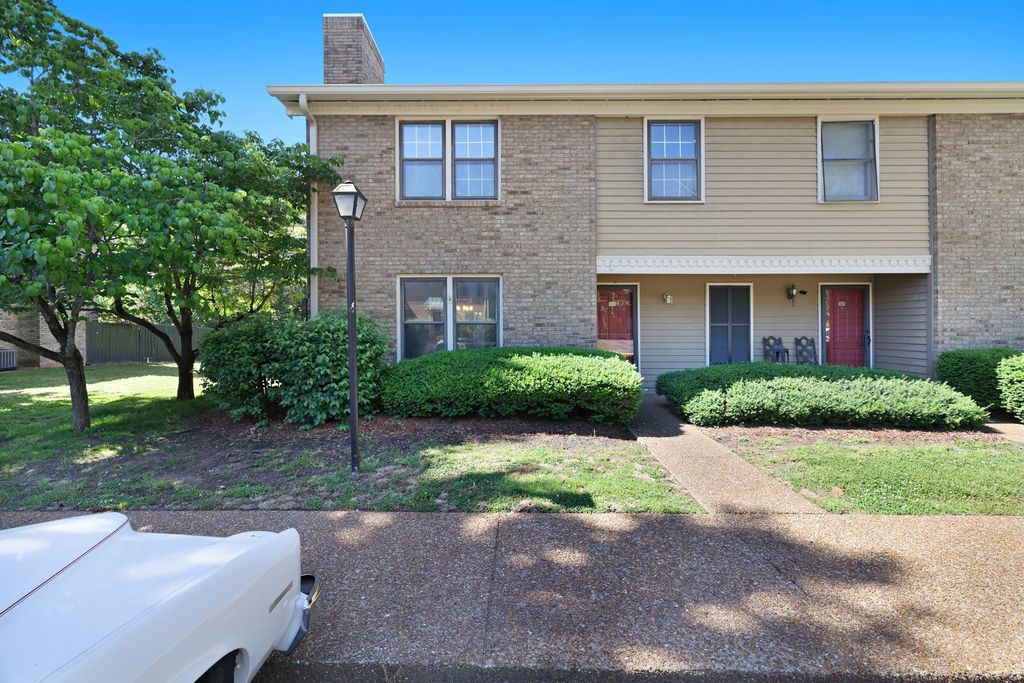 222 Westfield Dr, Nashville