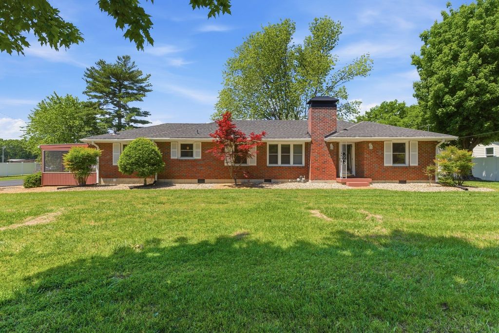 2678 Highway 41 S, Greenbrier