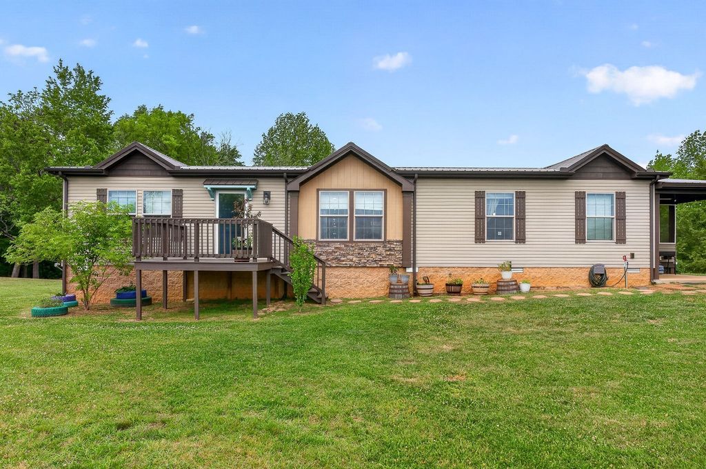 160 Apple Blossom Ln, Rock Island