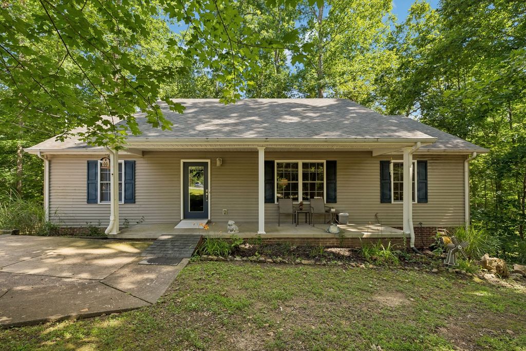 117 W Dell Rd, Dickson