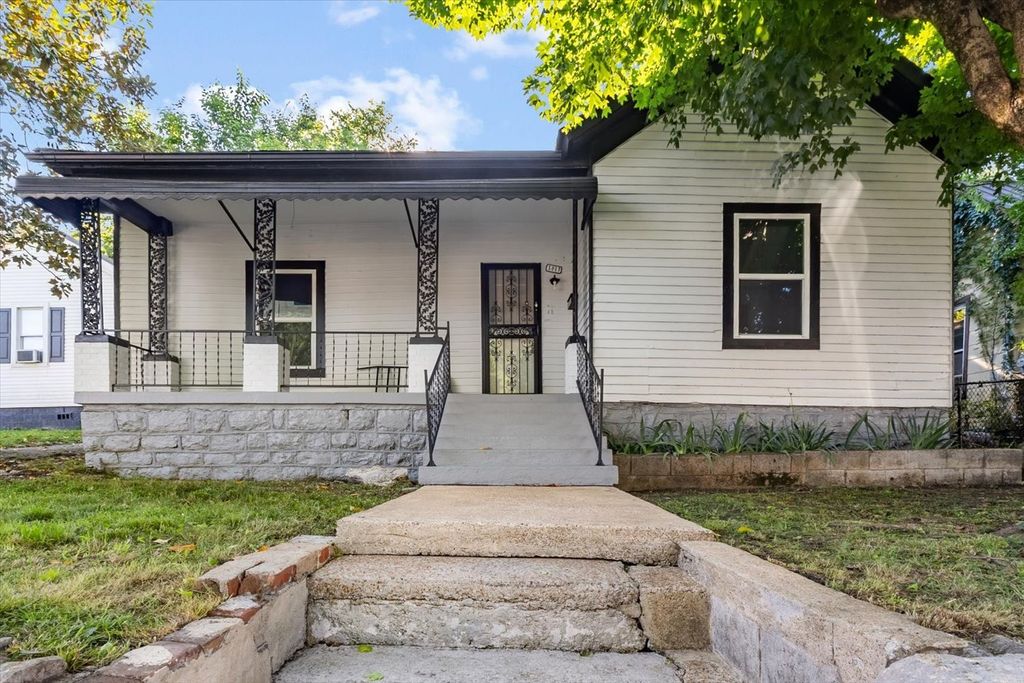 1117 S Glade St, Columbia