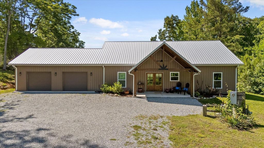 15025 May Road, Sale Creek