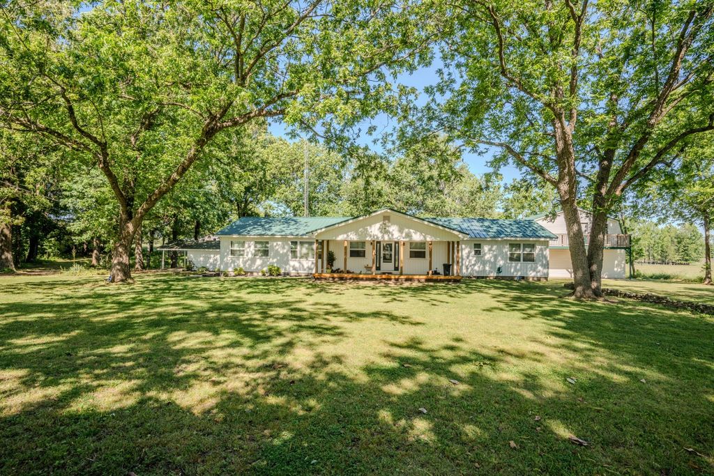 5780 Berry Rd, Cypress Inn