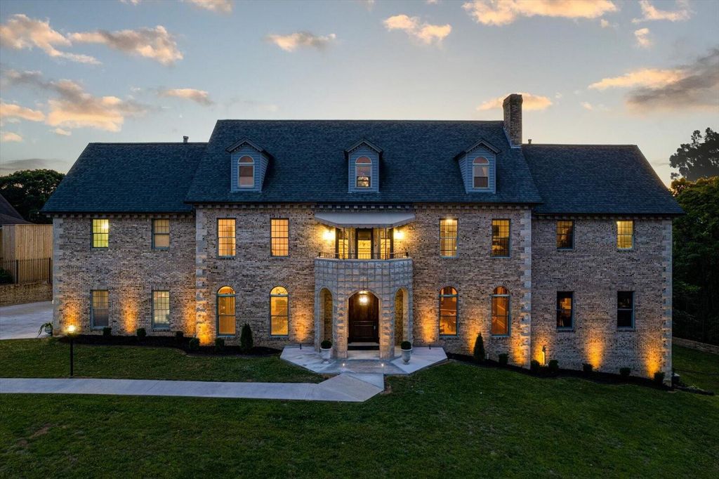 551 N Crest Court, Chattanooga