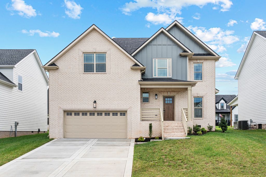 252 Bluebell Dr, Clarksville