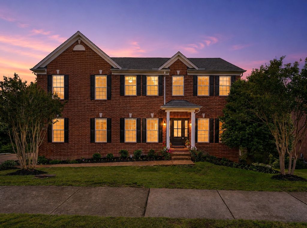 6544 Banbury Xing, Brentwood