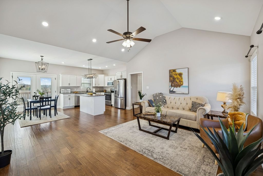 207 Bedford Ct, Hopkinsville